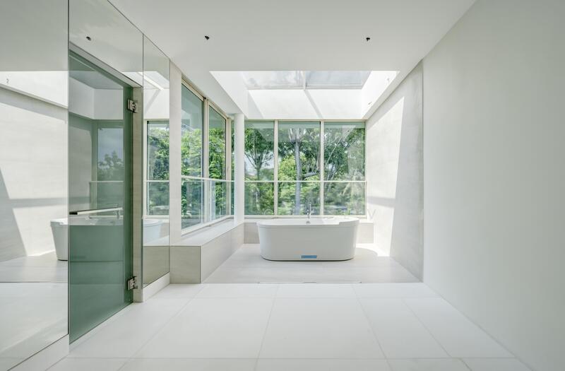 District 10 Belmont / Leedon / Cornwall Good Class Bungalow For Sale at S$ 43,800,000 | PropertyGuru Singapore - Bathroom