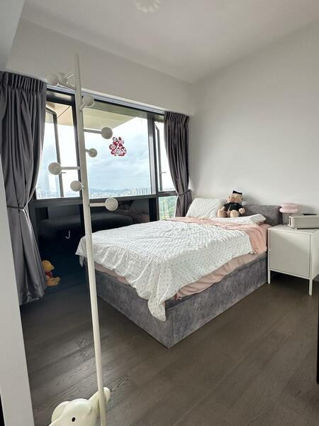 Margaret Ville, 20 Margaret Drive, 1 Bedroom, 463 sqft, Condominium For Rent, by James Seah, 500049656 - Master Bedroom - PropertyGuru.com.sg