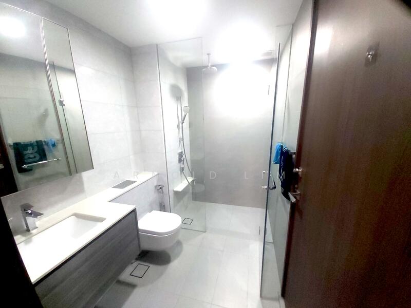 Royalgreen, 2 Anamalai Avenue, 2 Bedrooms, 635 sqft, Condominium For Rent, by Arnold Lim, 500049657 - Bathroom - PropertyGuru.com.sg