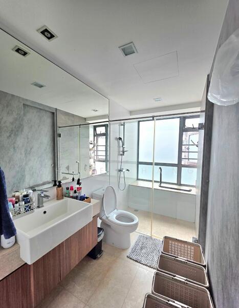 Waterfront Waves, 766 Bedok Reservoir Road, 3 Bedrooms, 1,270 sqft, Condominium For Rent, by Chloe Chang, 500049662 - Bathroom - PropertyGuru.com.sg