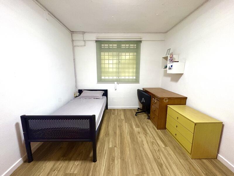26 Toa Payoh East HDB Flat For Sale at S$ 339,999 | PropertyGuru Singapore - Bedroom 1