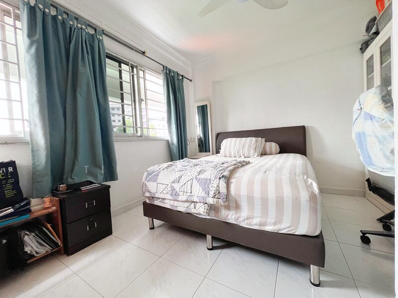 562 Hougang Street 51 HDB Flat For Sale at S$ 960,000 | PropertyGuru Singapore - Bedroom