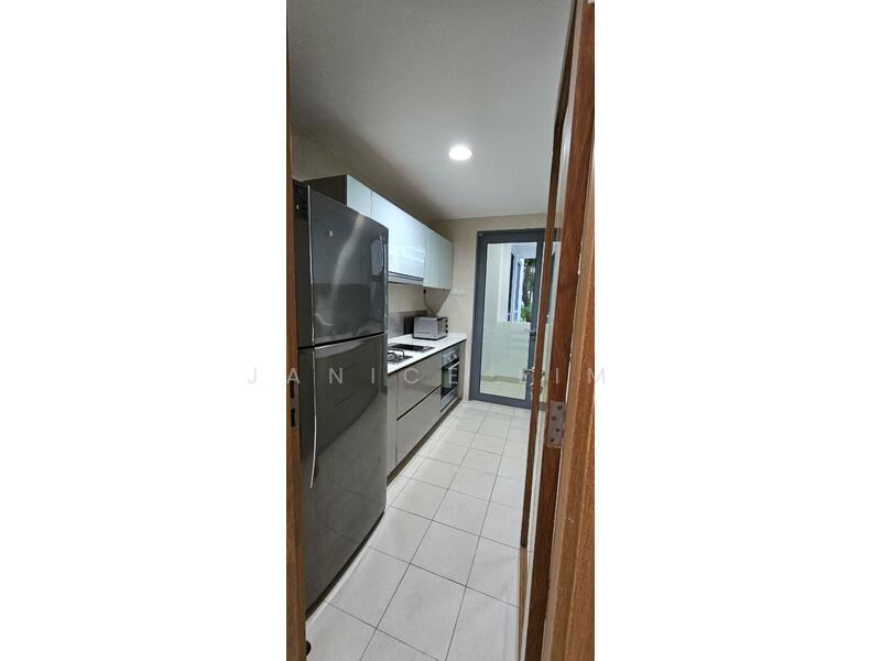 The Sixth Avenue Residences Condominium For Sale at S$ 2,600,000 | PropertyGuru Singapore - Kitchen