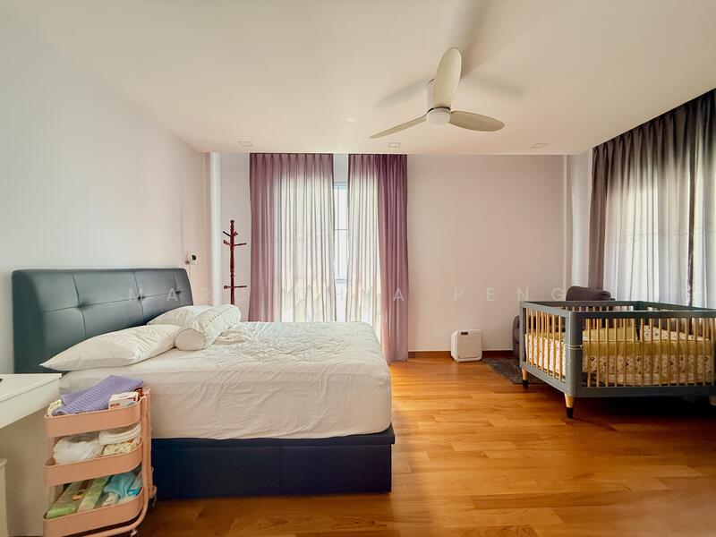 Common Bedroom 2 (2nd floor)