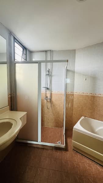 Harbour View Towers, 21 Telok Blangah Drive, 3 Bedrooms, 1,615 sqft, Condominium For Rent, by Bob Hum, 500049719 - PropertyGuru.com.sg