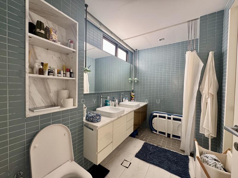 Master attached bathroom