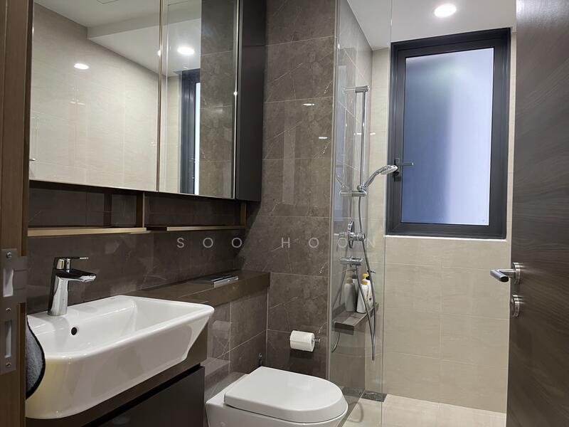 The Florence Residences Apartment For Sale at S$ 1,950,000 | PropertyGuru Singapore - Bathroom