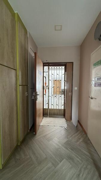 338C Anchorvale Crescent HDB Flat For Sale at S$ 670,000 | PropertyGuru Singapore - Entrance