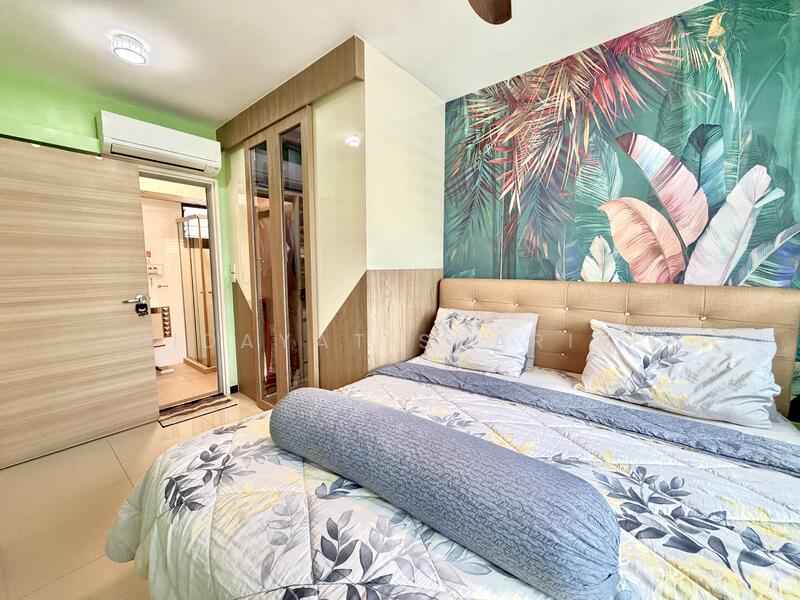 998B Buangkok Crescent HDB Flat For Sale at S$ 560,000 | PropertyGuru Singapore - Bedroom