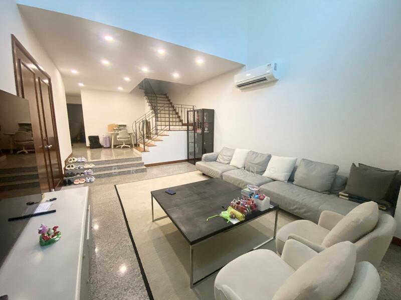 Century Woods Terraced House For Sale at S$ 3,199,999 | PropertyGuru Singapore - Living Room