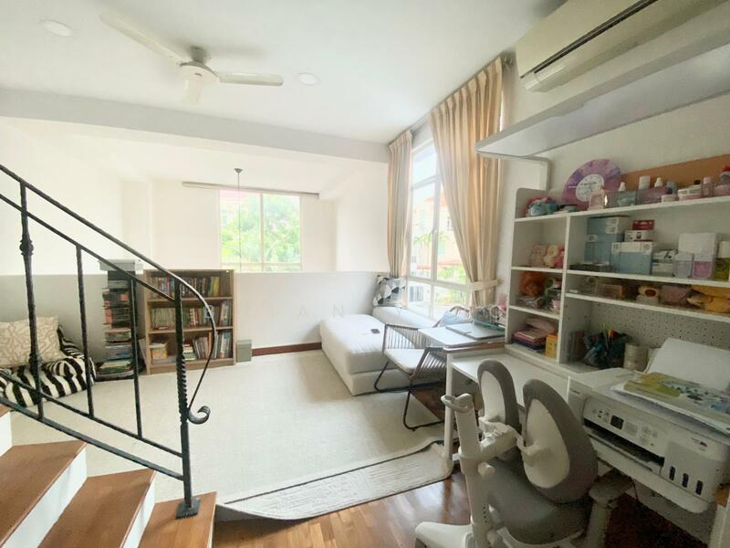 Century Woods Terraced House For Sale at S$ 3,199,999 | PropertyGuru Singapore - Study