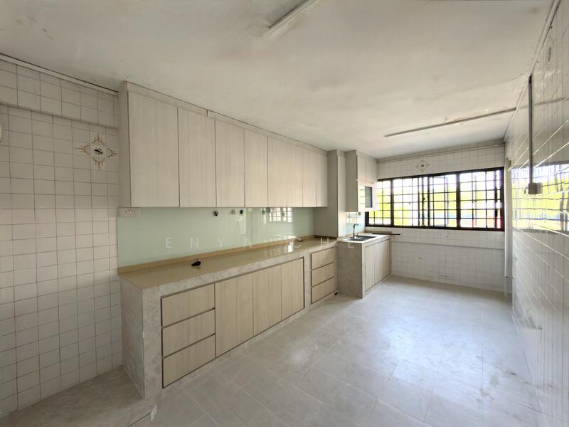 For Sale - 203 Jurong East Street 21