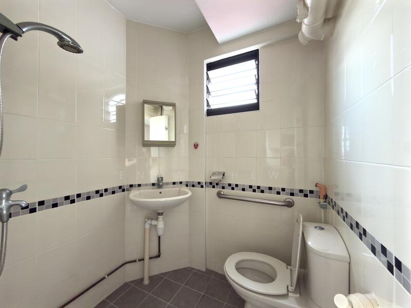 For Sale - 203 Jurong East Street 21