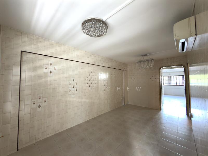 For Sale - 203 Jurong East Street 21