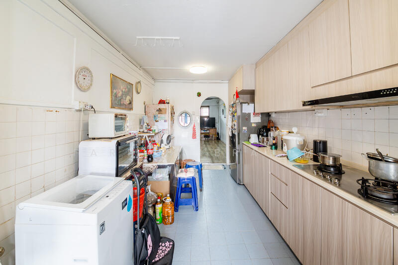 425 Ang Mo Kio Avenue 3 HDB Flat For Sale at S$ 500,000 | PropertyGuru Singapore