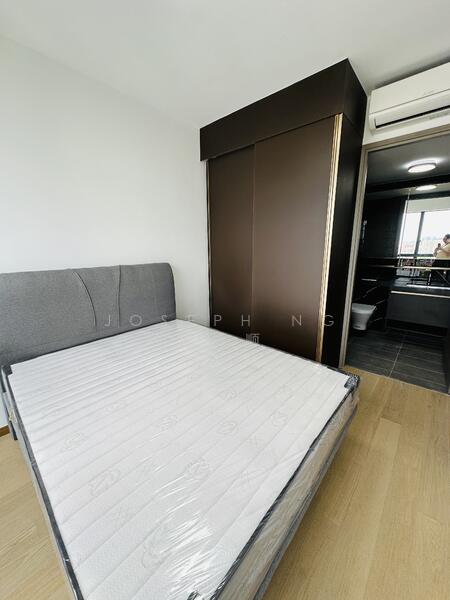 The Florence Residences Condominium For Sale at S$ 1,299,999 | PropertyGuru Singapore - Bedroom