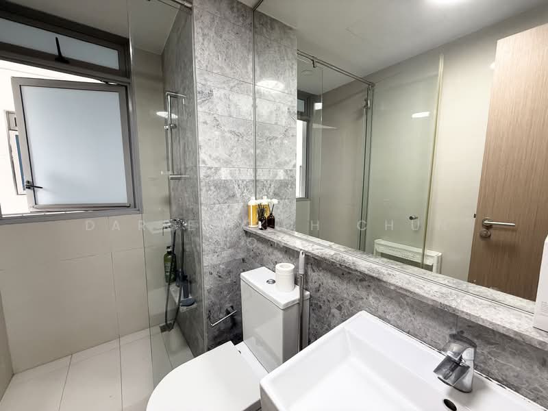 Q Bay Residences Condominium For Sale at S$ 1,849,000 | PropertyGuru Singapore - Bathroom