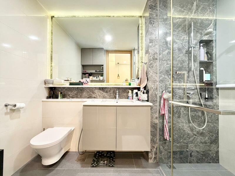 Bartley Ridge Condominium For Sale at S$ 1,600,000 | PropertyGuru Singapore - Bathroom
