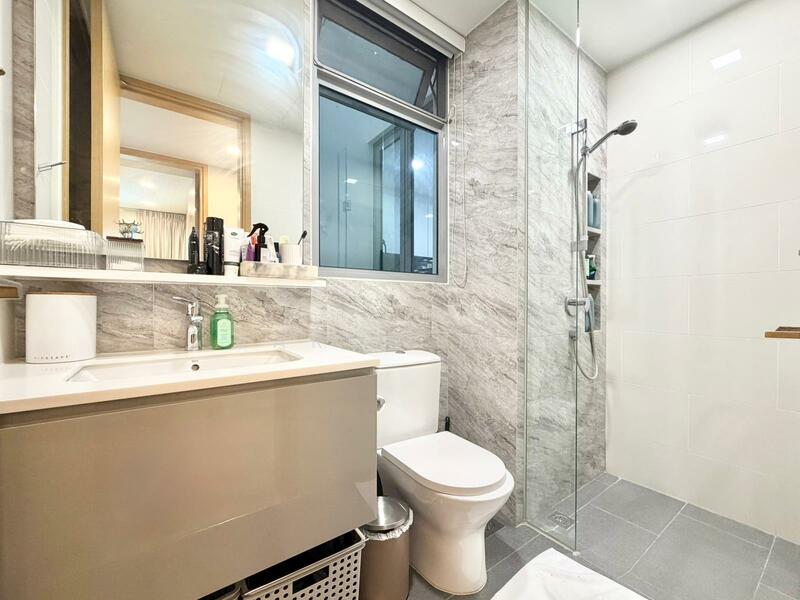 Bartley Ridge Condominium For Sale at S$ 1,600,000 | PropertyGuru Singapore - Bathroom