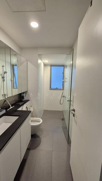 The Minton, 147 Hougang Street 11, 2 Bedrooms, 990 sqft, Condominium For Rent, by Manuel M Chiong, 500049835 - Bathroom - PropertyGuru.com.sg