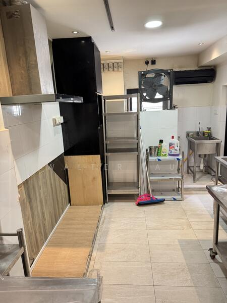 Kim Keat road, Kim Keat Road, 1,400 sqft, Shop / Shophouse For Rent, by Walter Lau, 500049840 - Kitchen area - CommercialGuru.com.sg