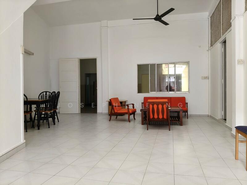 Joo avenue Town House For Sale at S$ 2,800,000 | PropertyGuru Singapore - Living Room