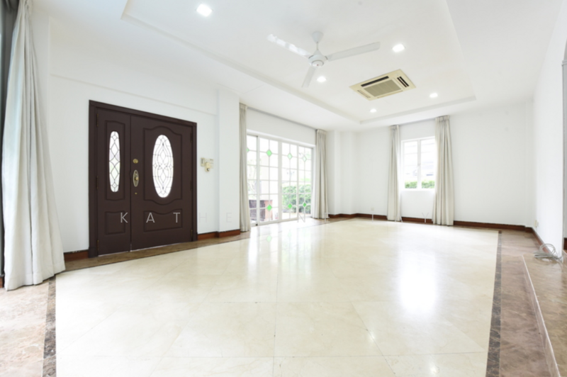 Gentle Villas, 71 Gentle Drive, 5 Bedrooms, 7,382 sqft, Detached House For Rent, by Katherine Tay, 500049888 - Entrance - PropertyGuru.com.sg