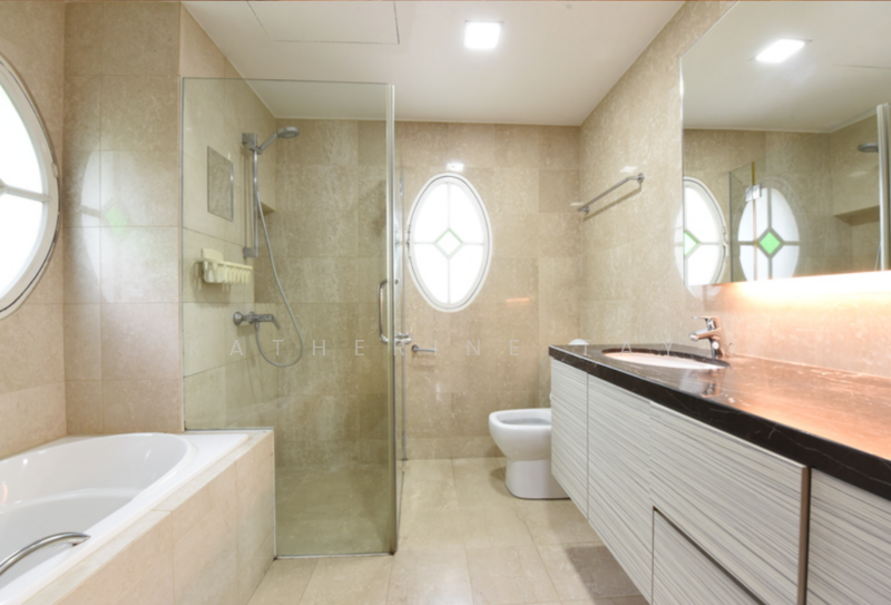 Gentle Villas, 71 Gentle Drive, 5 Bedrooms, 7,382 sqft, Detached House For Rent, by Katherine Tay, 500049888 - Bathroom - PropertyGuru.com.sg