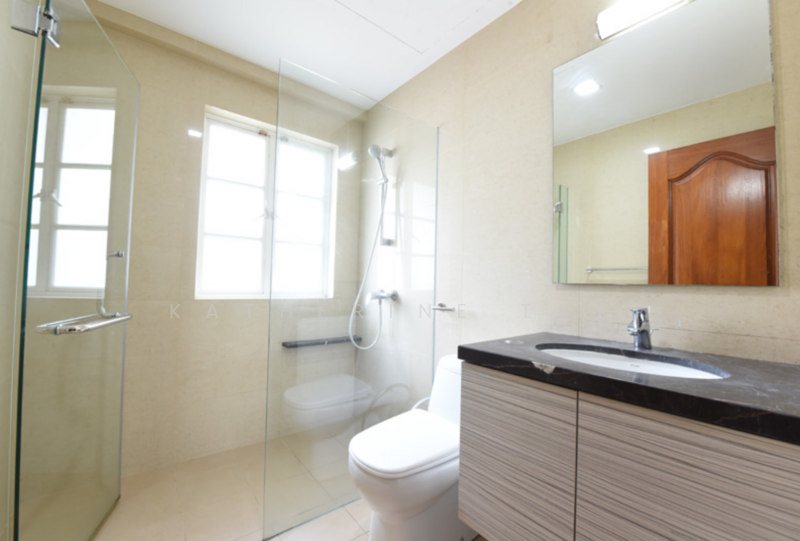 Gentle Villas, 71 Gentle Drive, 5 Bedrooms, 7,382 sqft, Detached House For Rent, by Katherine Tay, 500049888 - Bathroom - PropertyGuru.com.sg