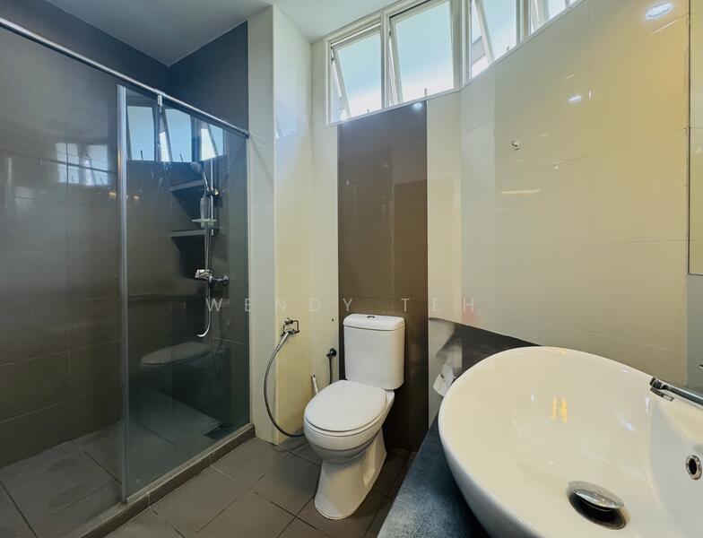 Goldhill Gardens, Goldhill Avenue, 5 Bedrooms, 4,510 sqft, Semi-Detached House For Rent, by Wendy Teh, 500049902 - Bathroom - PropertyGuru.com.sg