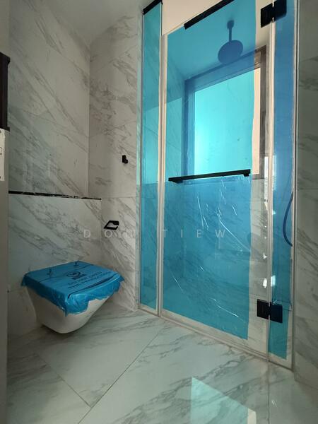 The Landmark Condominium For Sale at S$ 1,830,000 | PropertyGuru Singapore - Bathroom