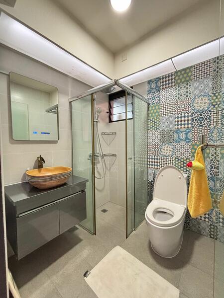 54 Havelock Road HDB Flat For Sale at S$ 900,000 | PropertyGuru Singapore - Bathroom