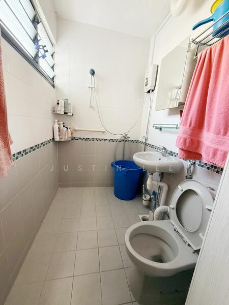 113 Yishun Ring Road HDB Flat For Sale at S$ 508,000 | PropertyGuru Singapore - Bathroom