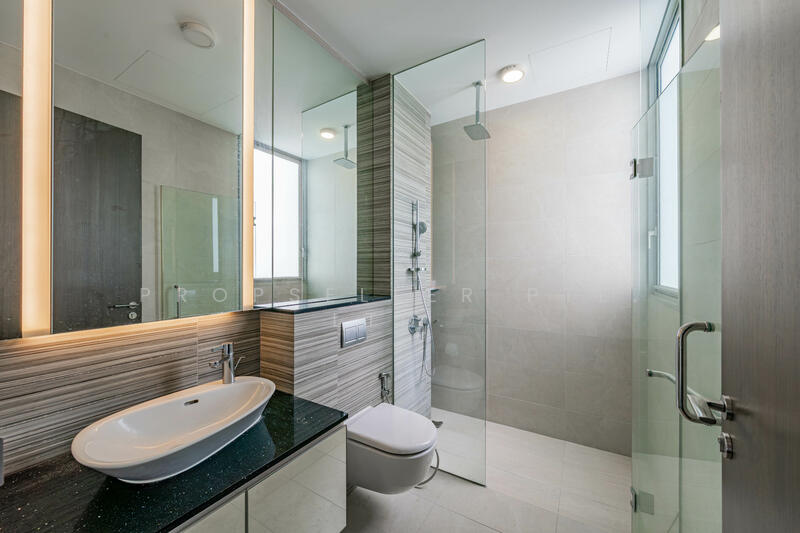 Kallang Riverside, 51 Kampong Bugis, 2 Bedrooms, 958 sqft, Condominium For Rent, by Gina Tow, 500049974 - Bathroom - PropertyGuru.com.sg