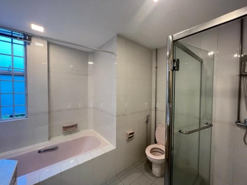 The Waterside, 1 Tanjong Rhu Road, 3 Bedrooms, 2,142 sqft, Condominium For Rent, by Jeremy Tan, 500049980 - Bathroom - PropertyGuru.com.sg