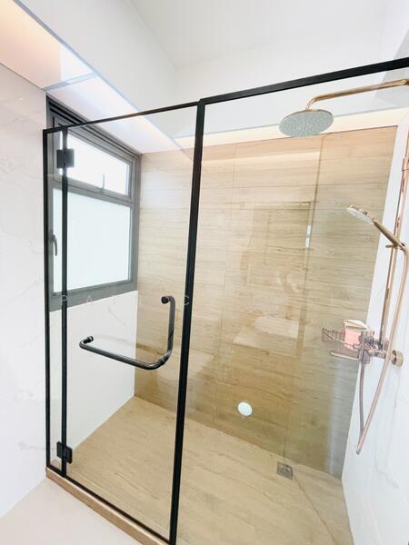 464B Clementi Avenue 1 HDB Flat For Sale at S$ 1,400,000 | PropertyGuru Singapore - Bathroom