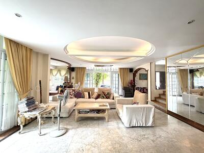 For Sale - Freehold Classy Bungalow in Upper Bukit Timah on Elevated land