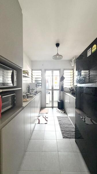 633B Senja Road HDB Flat For Sale at S$ 620,000 | PropertyGuru Singapore - Kitchen