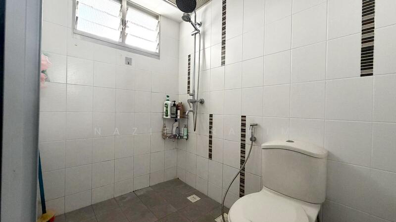 633B Senja Road HDB Flat For Sale at S$ 620,000 | PropertyGuru Singapore - Bathroom