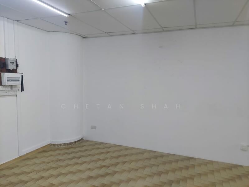 Sim Lim Tower, 10 Jalan Besar, 1,582 sqft, Other Retail For Rent, by Chetan Shah, 500050044 - Interior - CommercialGuru.com.sg