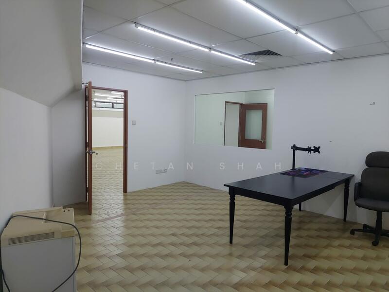 Sim Lim Tower, 10 Jalan Besar, 1,582 sqft, Other Retail For Rent, by Chetan Shah, 500050044 - Interior - CommercialGuru.com.sg