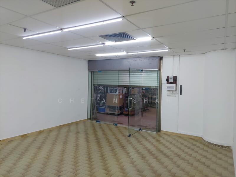 Sim Lim Tower, 10 Jalan Besar, 1,582 sqft, Other Retail For Rent, by Chetan Shah, 500050044 - Interior - CommercialGuru.com.sg