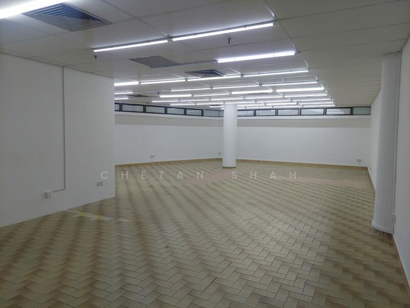 Sim Lim Tower, 10 Jalan Besar, 1,582 sqft, Other Retail For Rent, by Chetan Shah, 500050044 - Interior - CommercialGuru.com.sg
