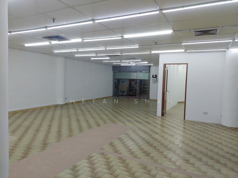 Sim Lim Tower, 10 Jalan Besar, 1,582 sqft, Other Retail For Rent, by Chetan Shah, 500050044 - Interior - CommercialGuru.com.sg