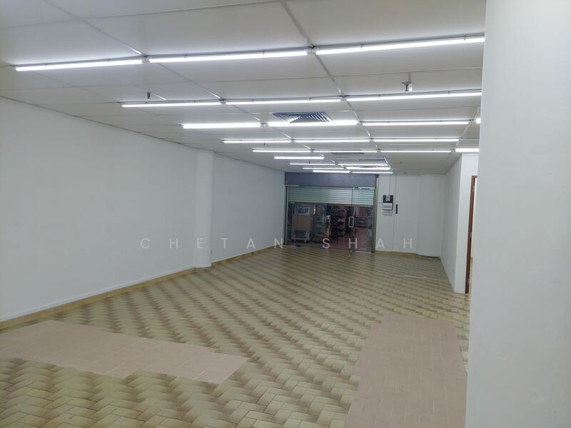 Sim Lim Tower, 10 Jalan Besar, 1,582 sqft, Other Retail For Rent, by Chetan Shah, 500050044 - Interior - CommercialGuru.com.sg