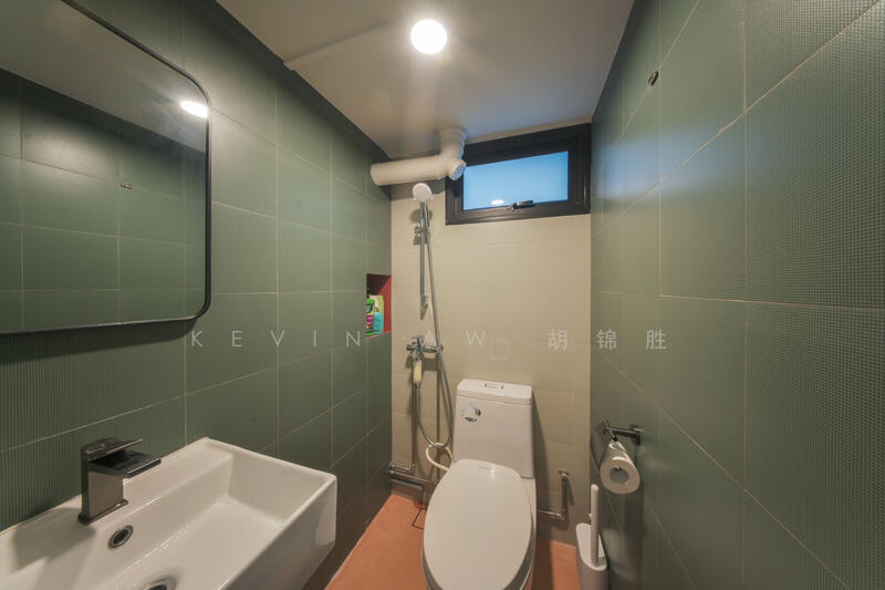 3 Tanjong Pagar Plaza HDB Flat For Sale at S$ 708,000 | PropertyGuru Singapore - Bathroom