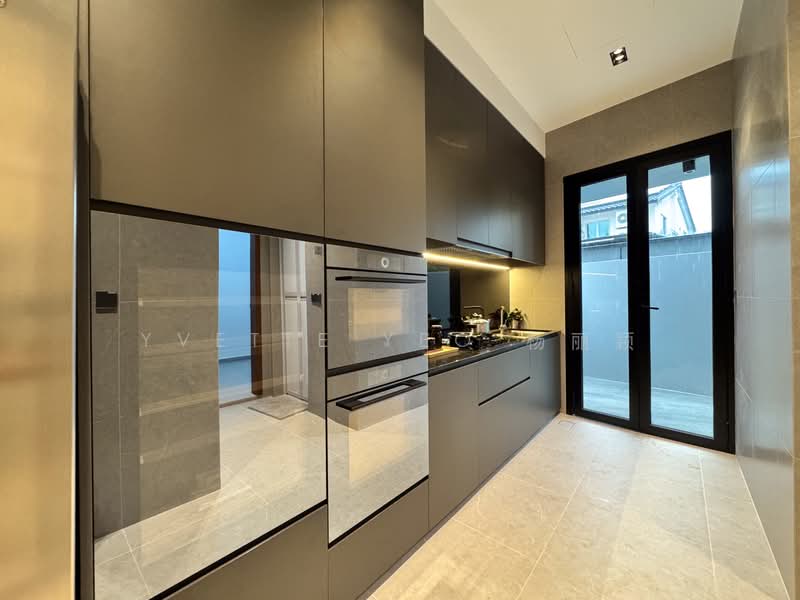 ❤️GIANT⚡️ Brand New 3.5 Storey Inter-Terrace w Attic & Lift in Jalan Sankam, Jalan Sankam, 6 Bedrooms, 4,834 sqft, Terraced House For Sale, by Yvette Yeo 杨丽颖, 500050066 - Kitchen - PropertyGuru.com.sg