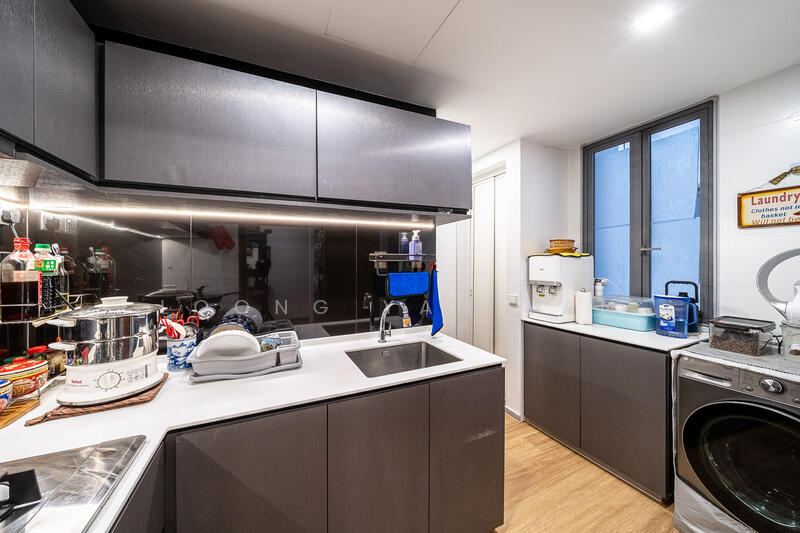 Ecopolitan Executive Condominium For Sale at S$ 1,700,000 | PropertyGuru Singapore - Kitchen