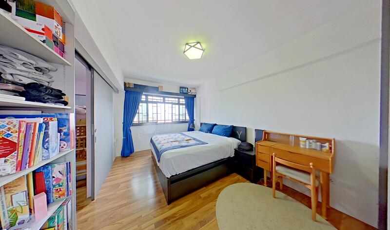 985B Buangkok Crescent HDB Flat For Sale at S$ 708,000 | PropertyGuru Singapore - Bedroom