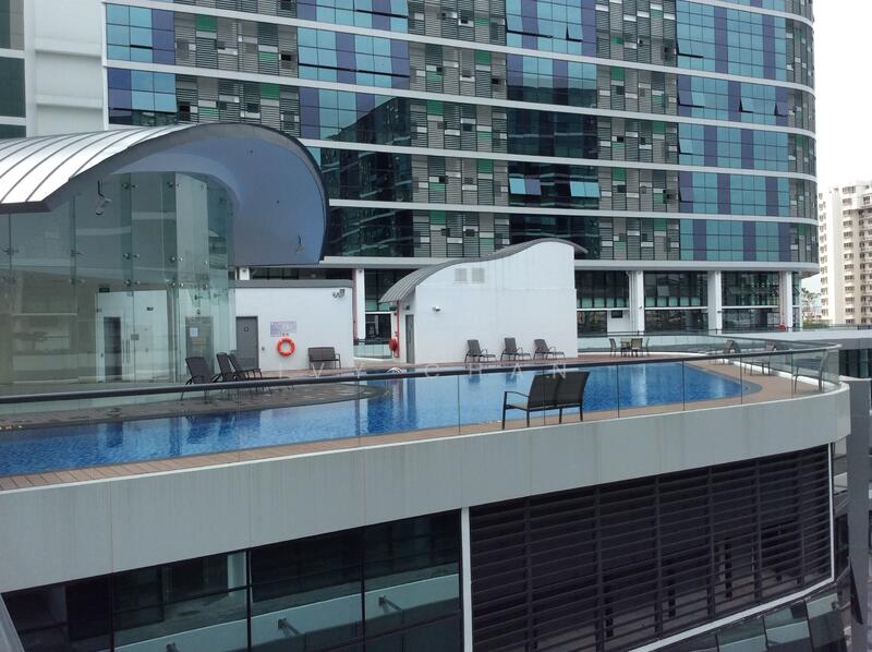 Oxley BizHub, 61 Ubi Road 1, 1,561 sqft, Light Industrial (B1) For Rent, by Ivy Chan, 500050110 - Pool - CommercialGuru.com.sg